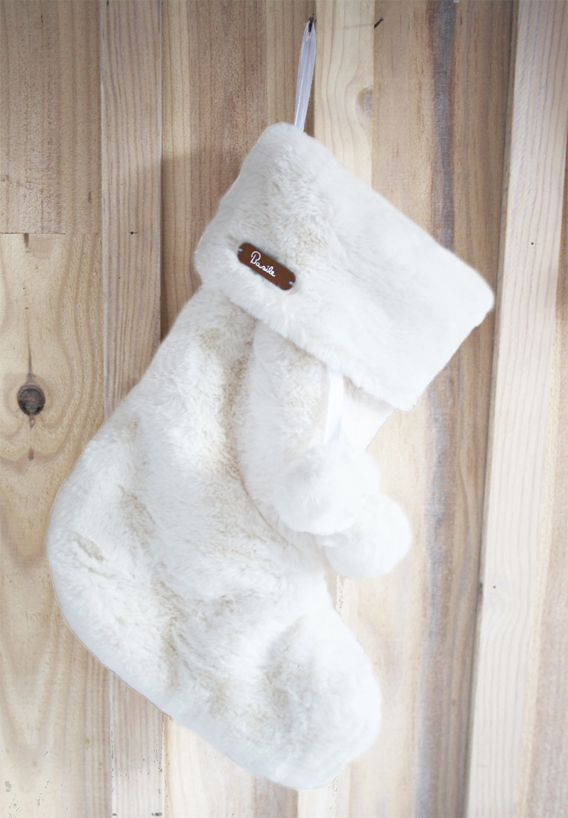 ornement-suspension-deco-noel-fourrure-chaussette