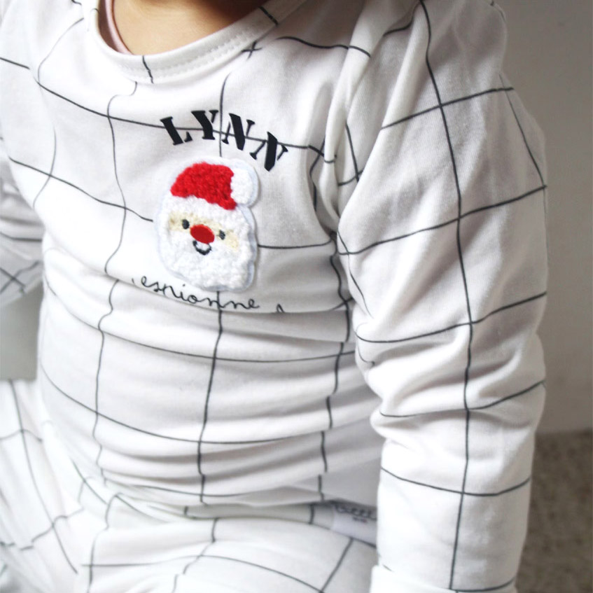 pyjama-espionne-du-pere-noel-personnalise-blanc