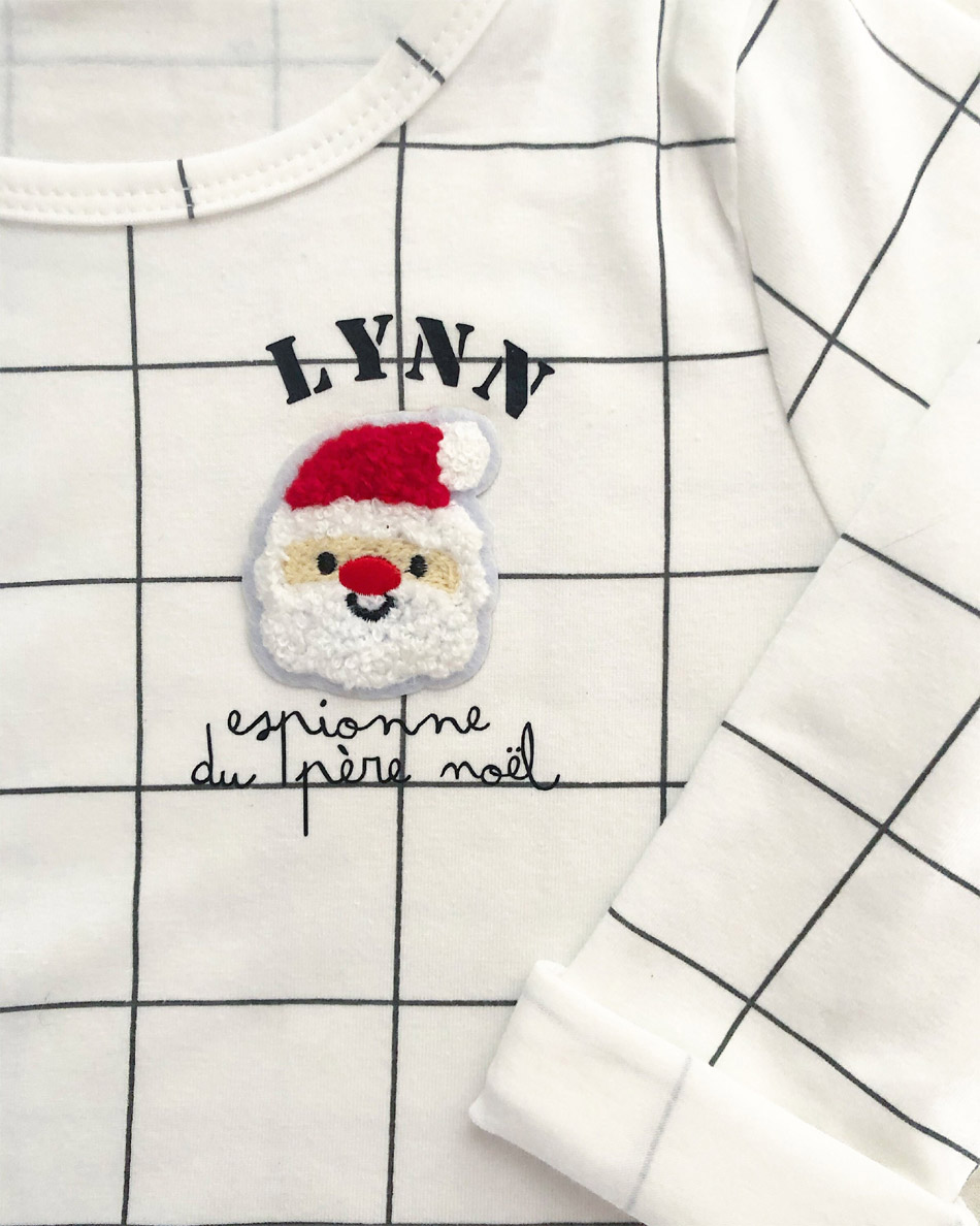 pyjama-noel-enfant-carreaux-blanc-jouet-bois