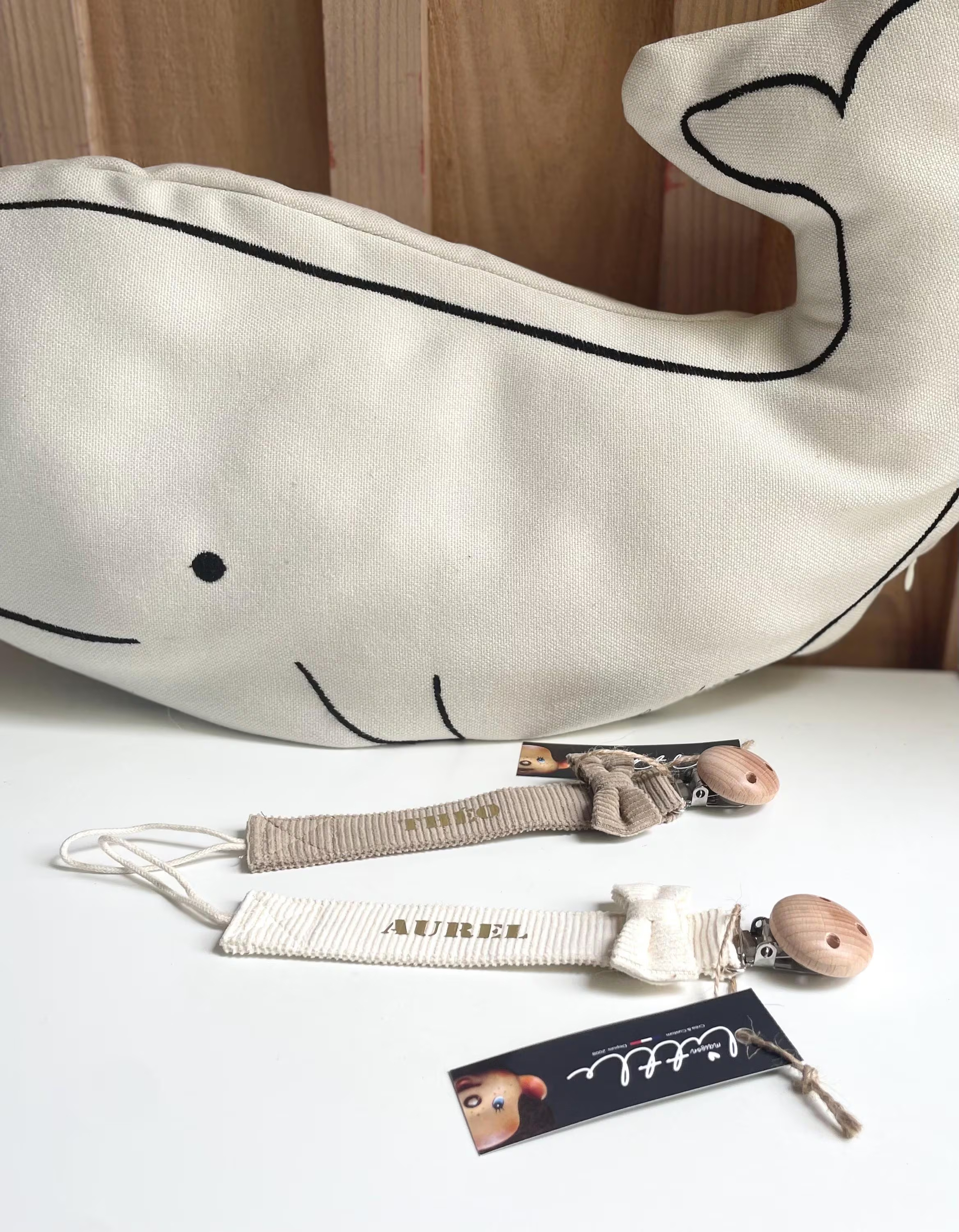 attache tetine beige ecru personnalisé