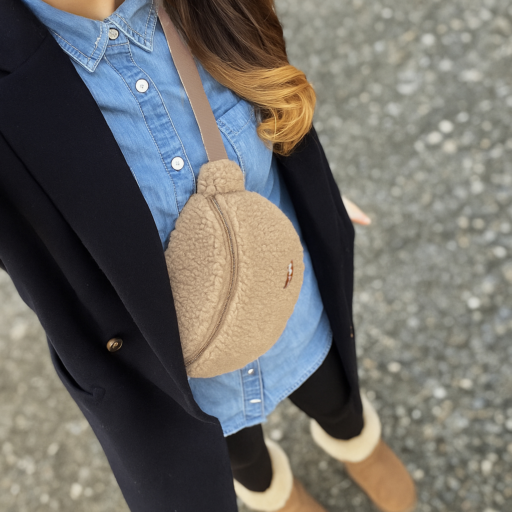 sac-banane-mouton-marron-glace-personnalisable-prenom