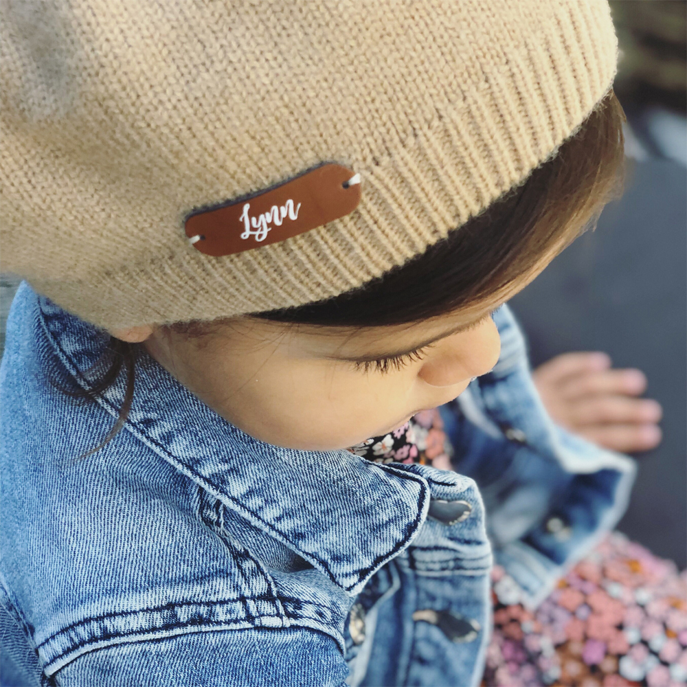 beret-enfant-camel-personnalise-prenom-lynn-fille-style-vintage