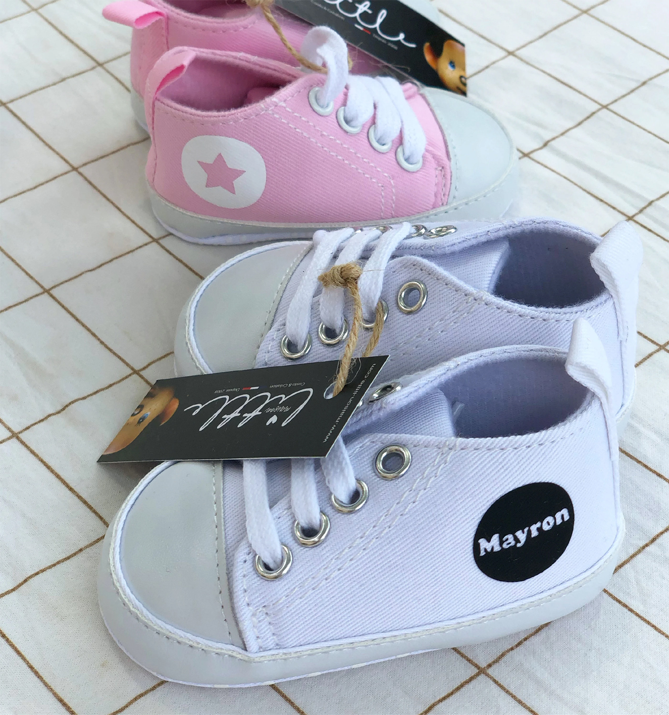 bottines bébé lacets rose et blanc