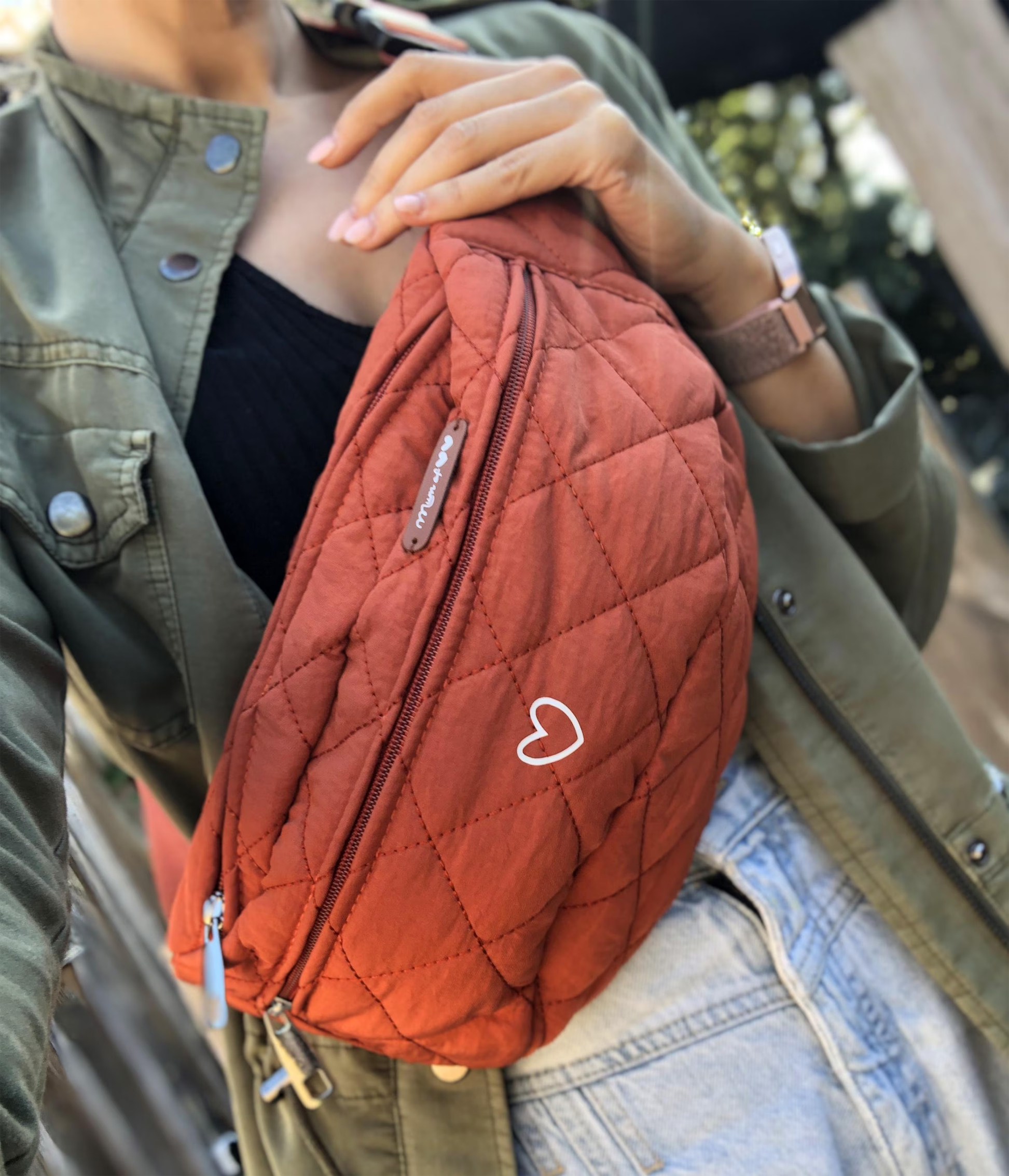 banane femme avec texte sur simili cuir