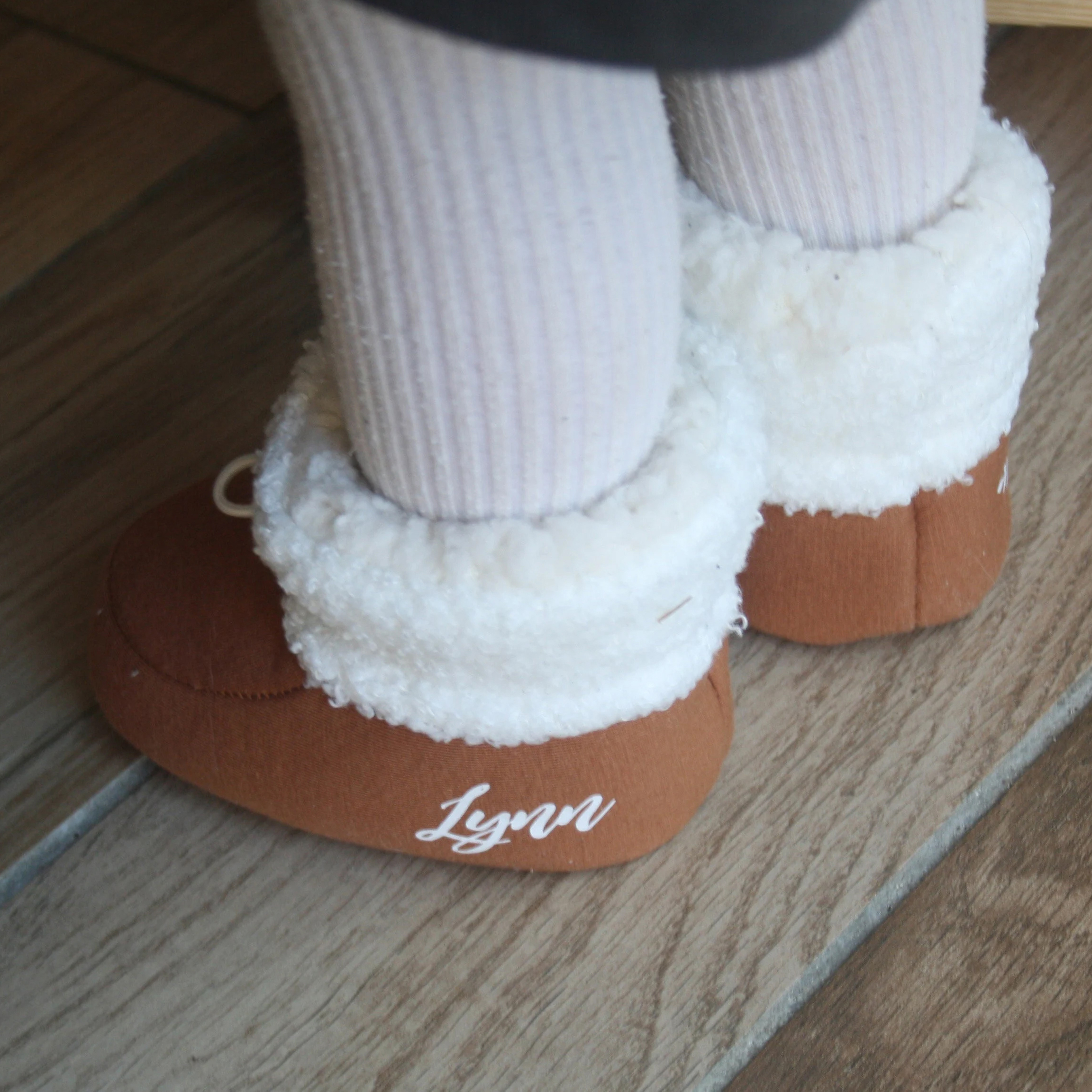 bottes bébé chaussons doux fourrure mouton