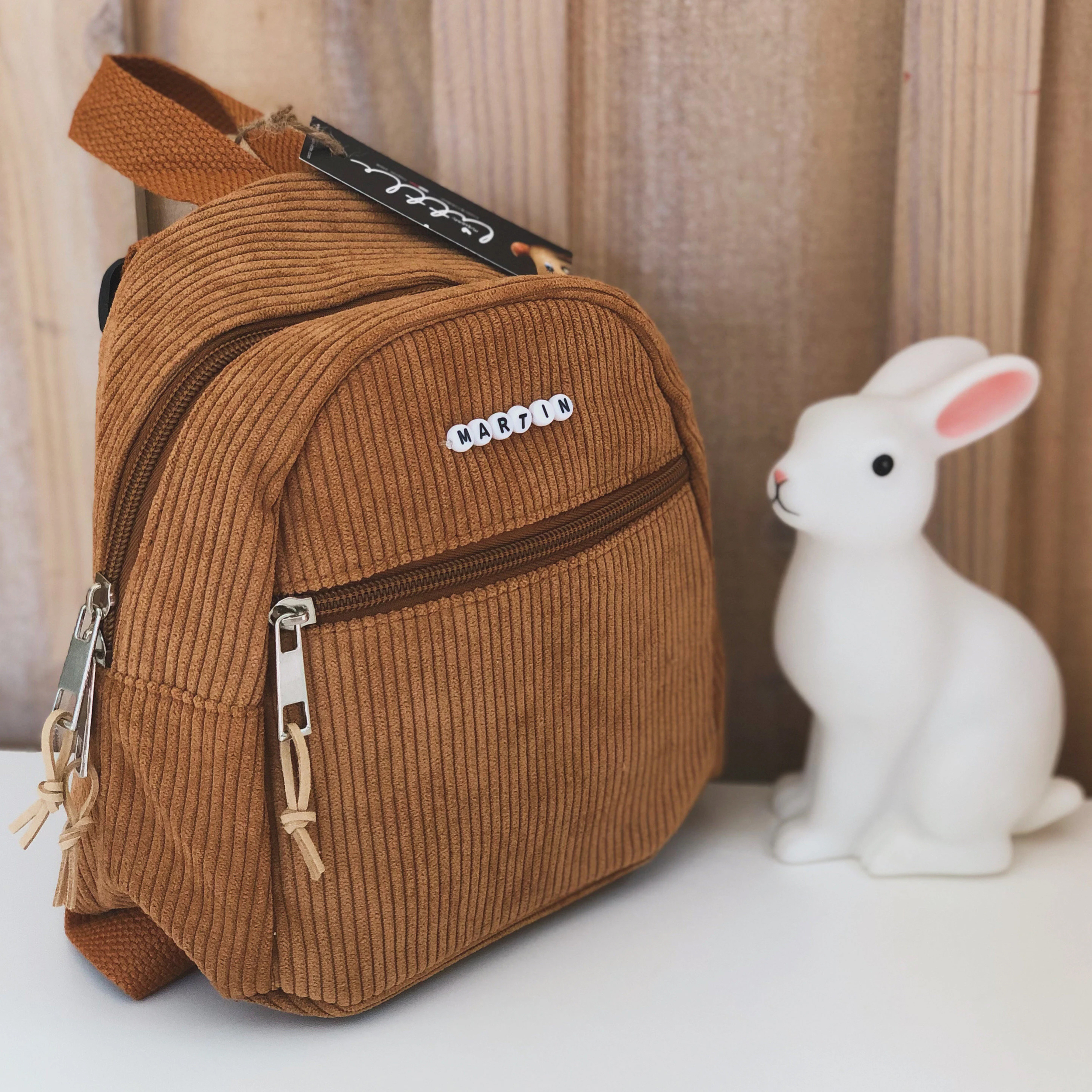 sac a dos marron maternelle prénom perles lettres