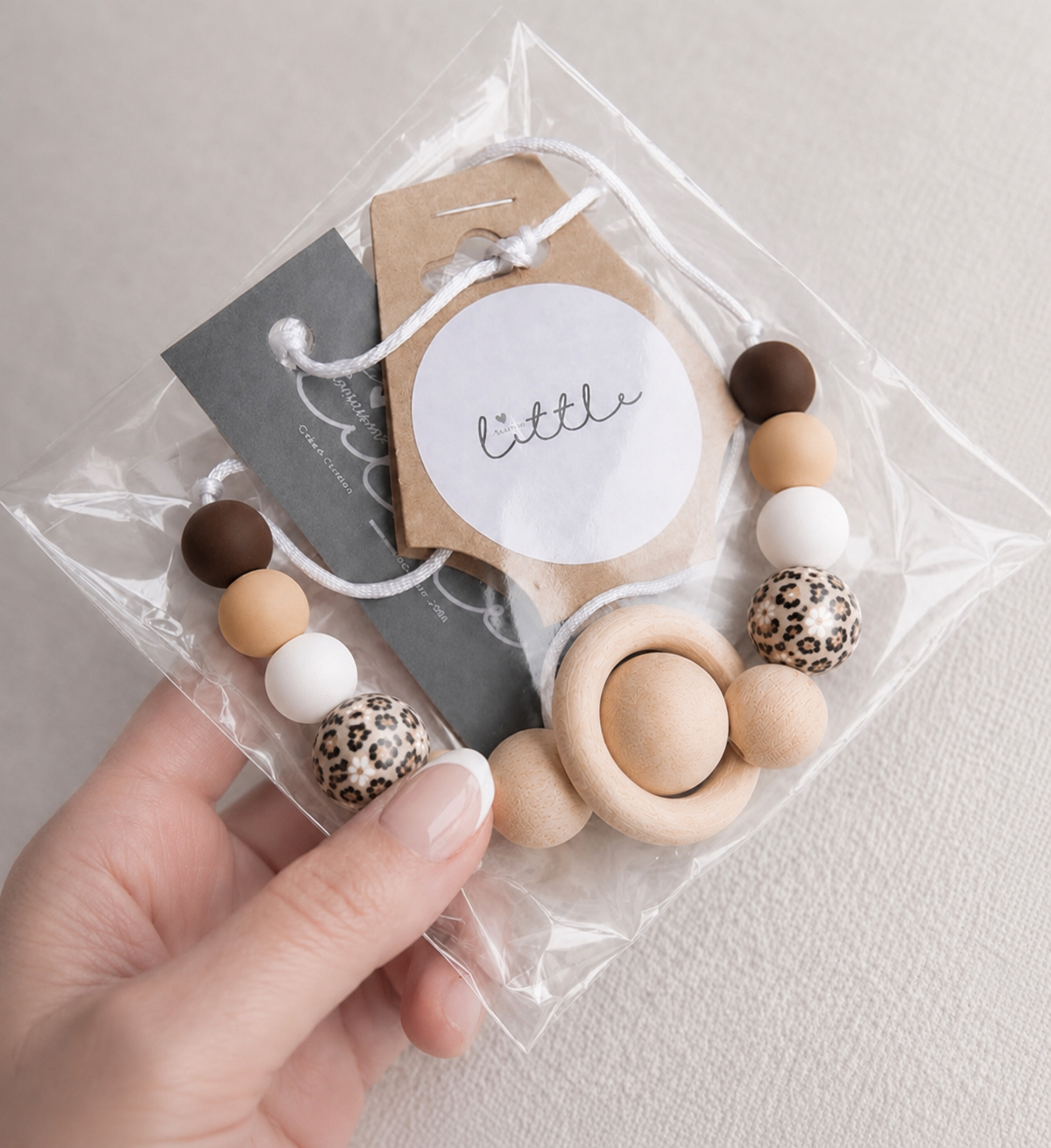 collier-allaitement-personnalise-emballage-cadeau-maison-little