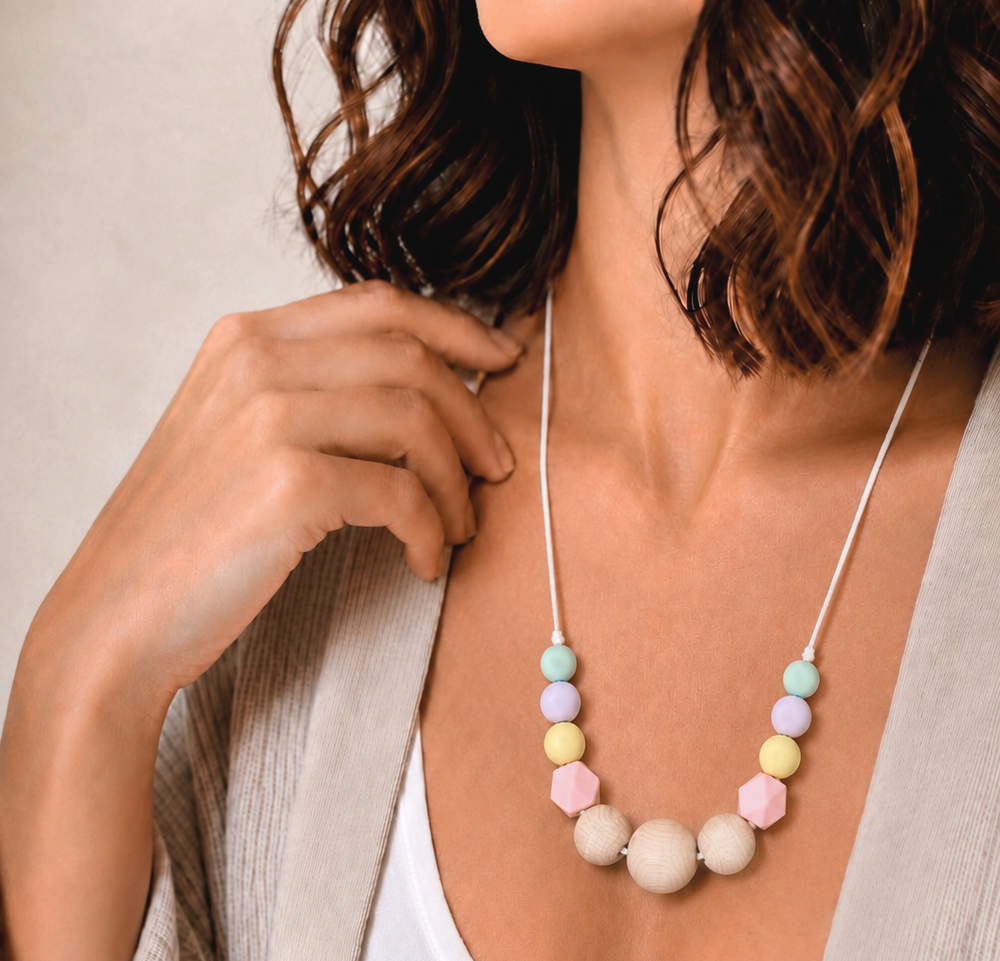collier-allaitement-portage-silicone-bois-pastel-multicolore-bebe-maman