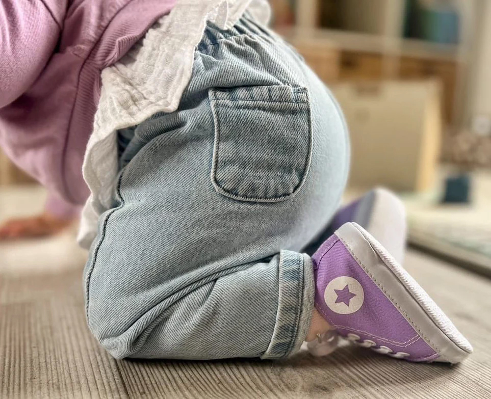 chaussons bébé violet parme personnalisés3