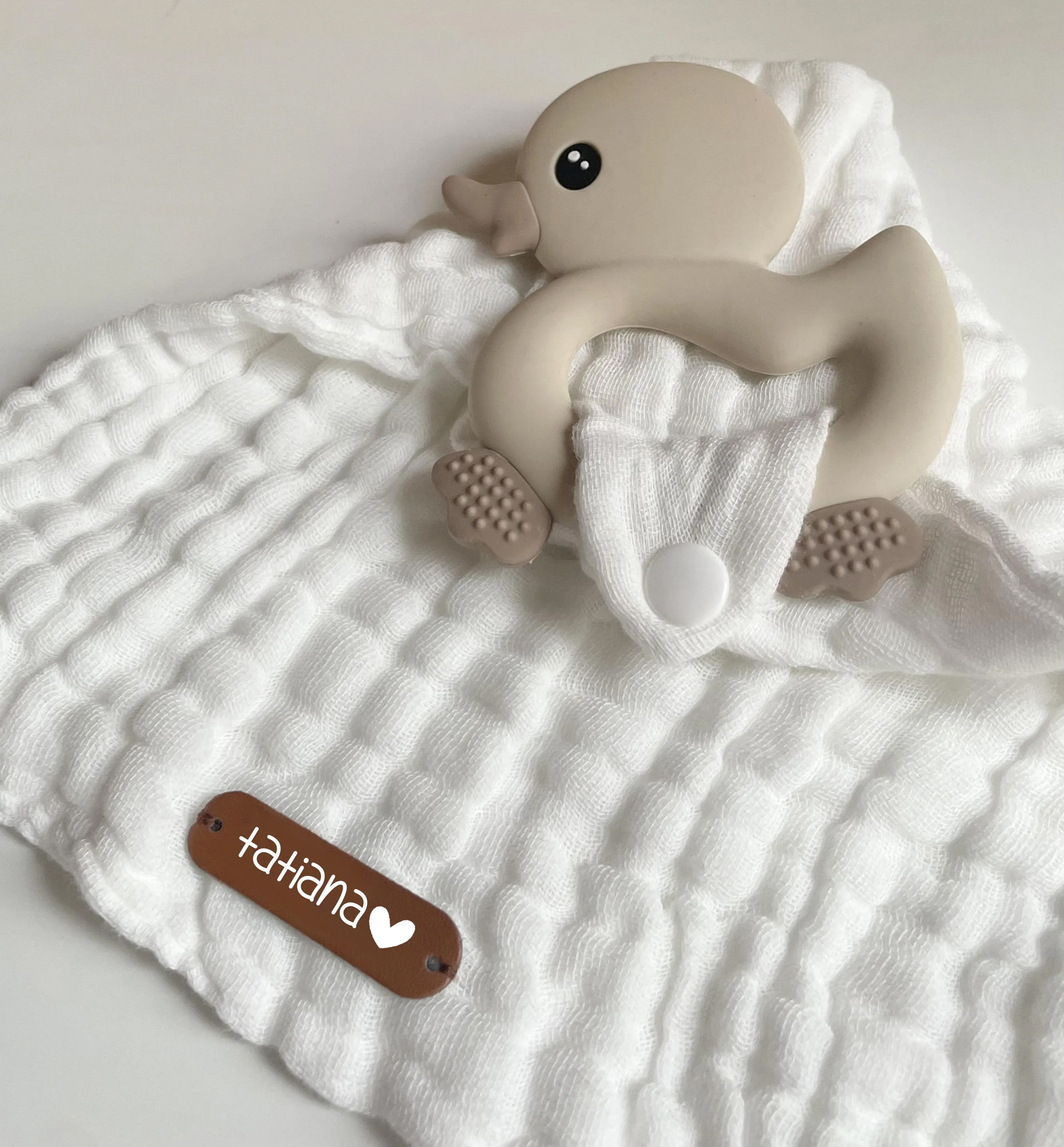 doudou à caliner prénom sur simili cuir