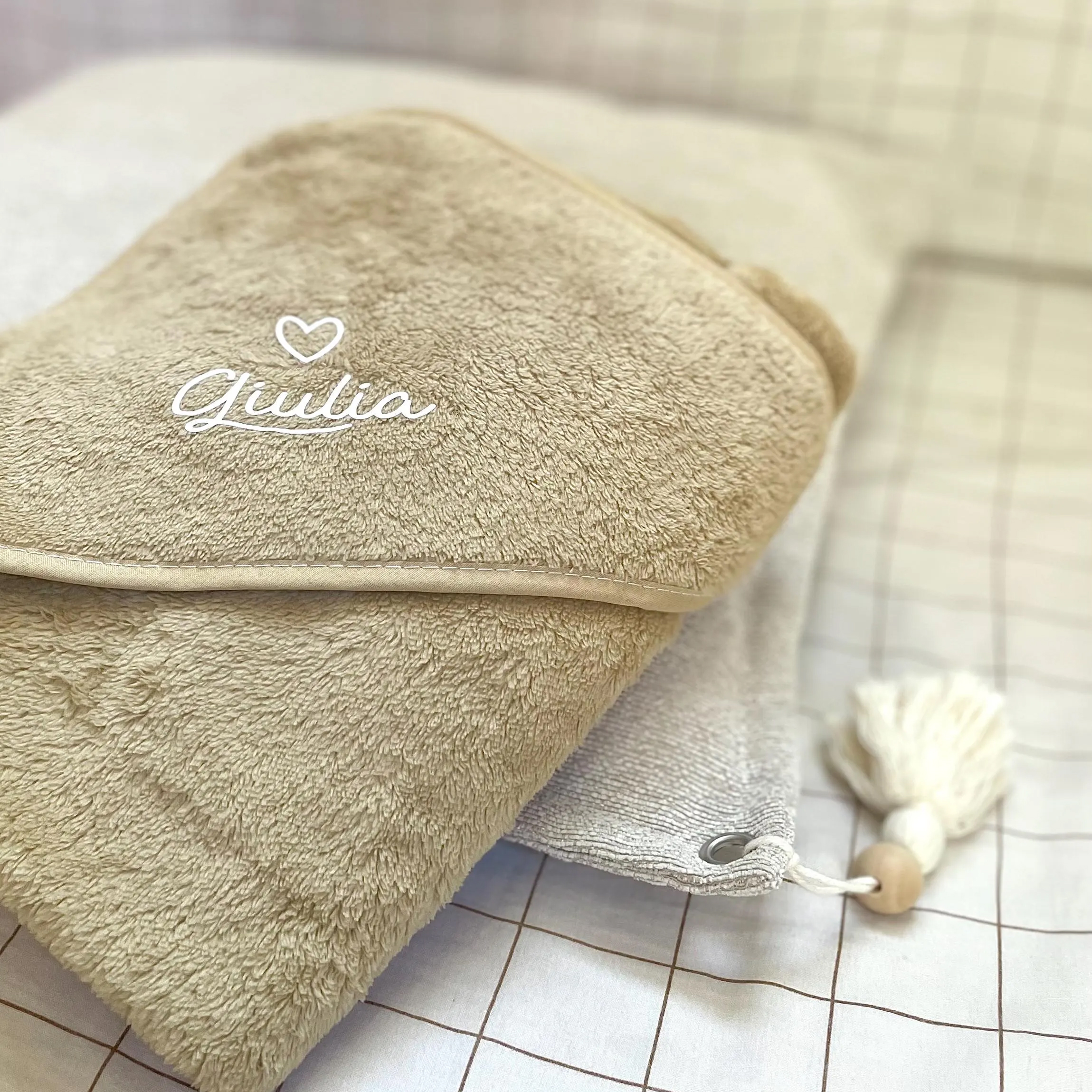 sortie de bain beige et blanc customisé
