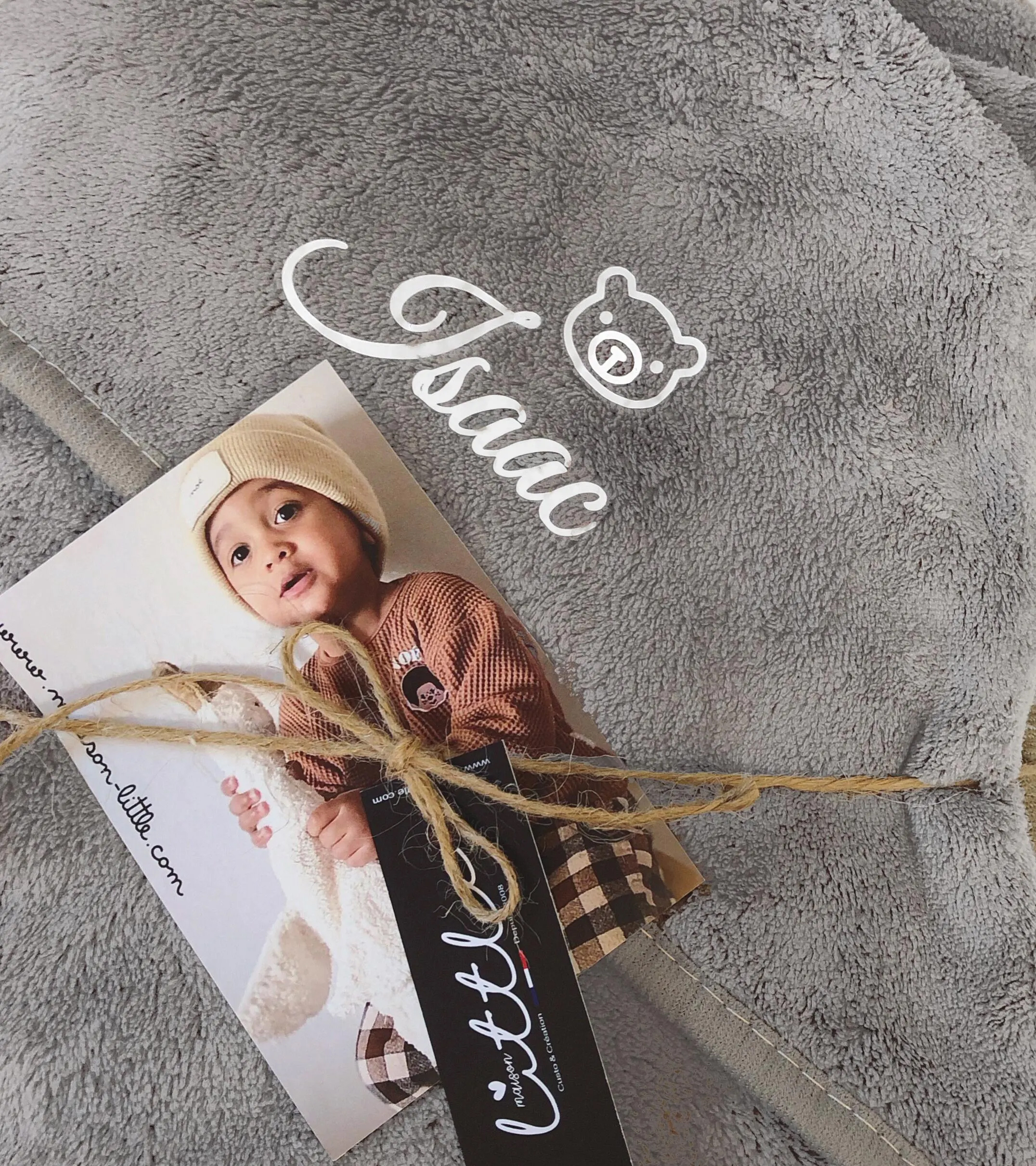 serviette plage gris texte blanc enfant