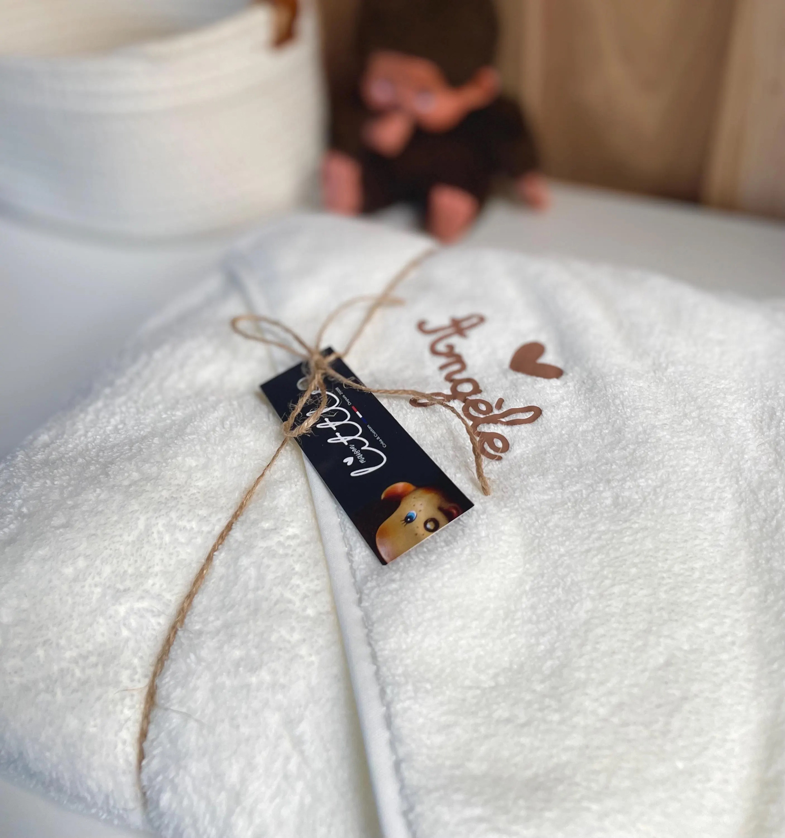 cape de bain douillette capuche texte personnalisé