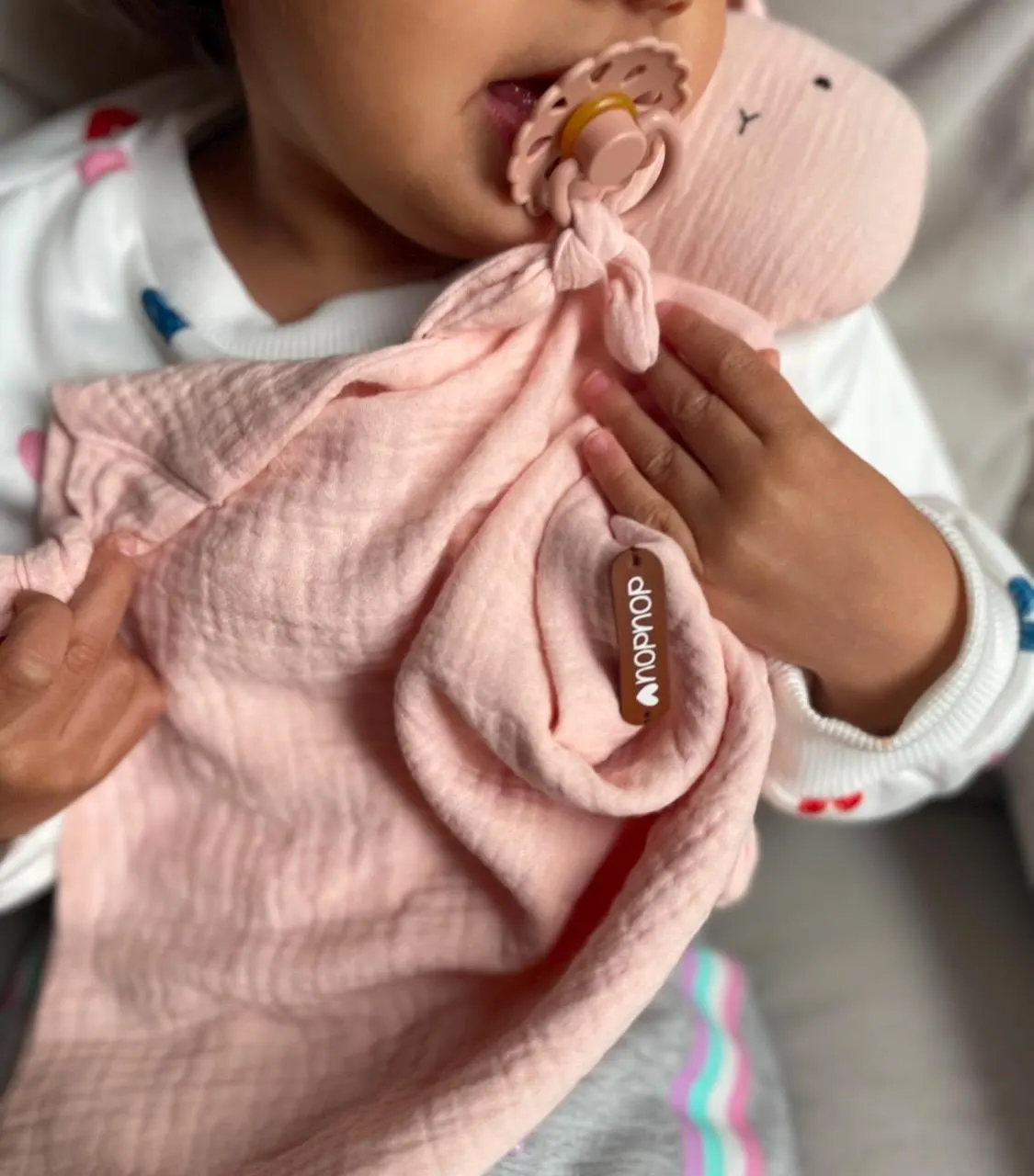 lapin rose cadeau bébé personnalisable
