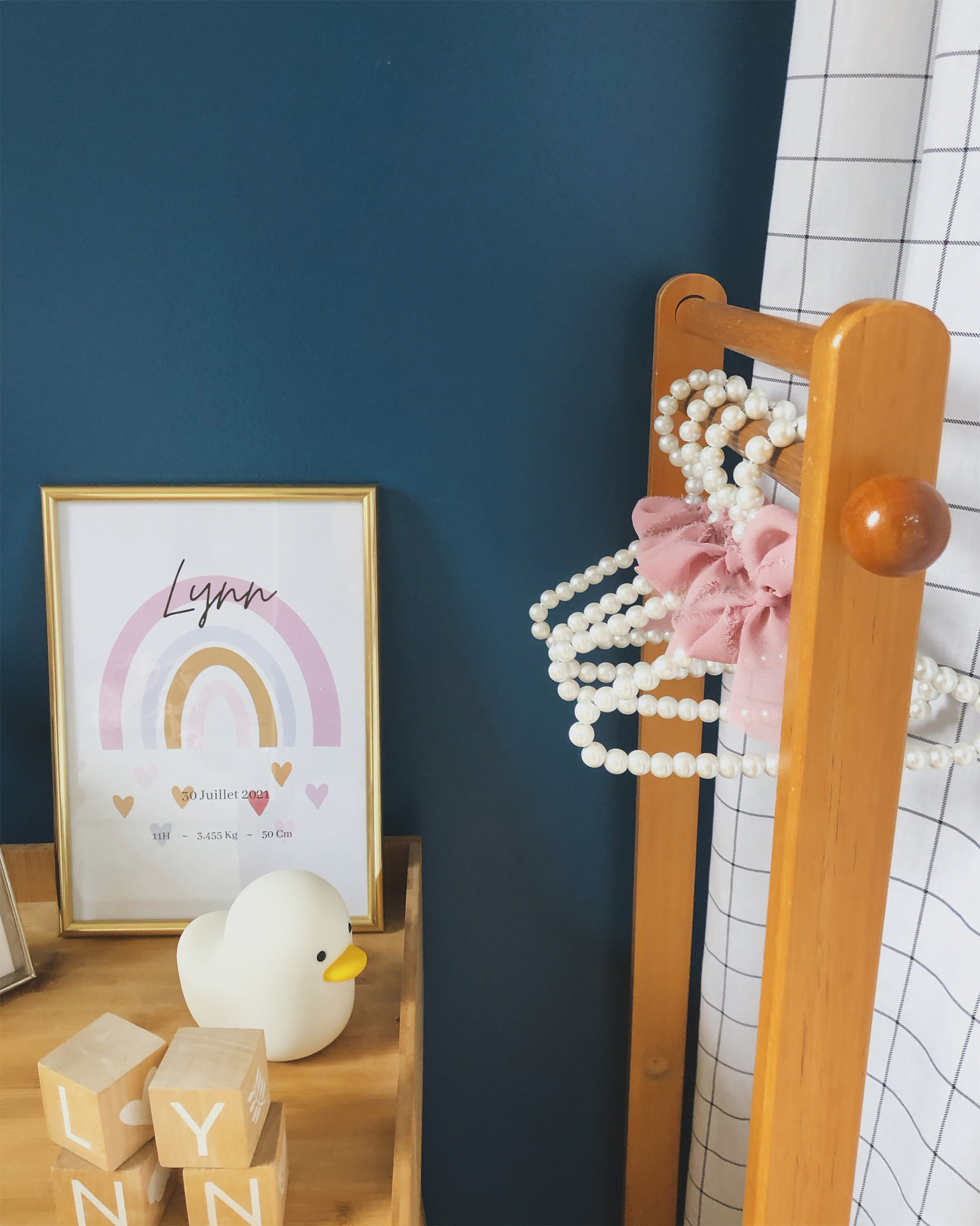 décoration chambre fille cintre noeud