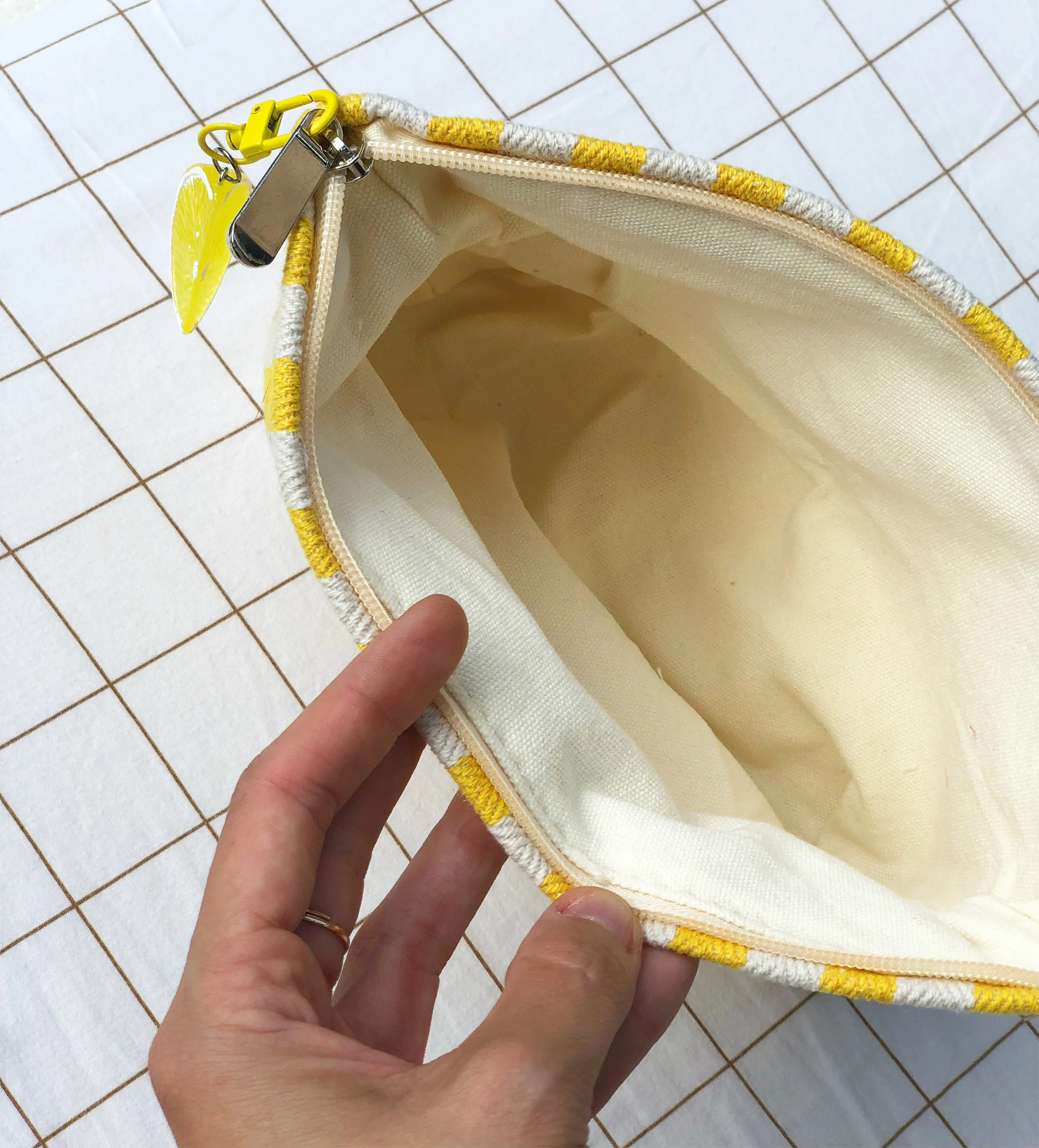 grande trousse doublée coton jaune citron
