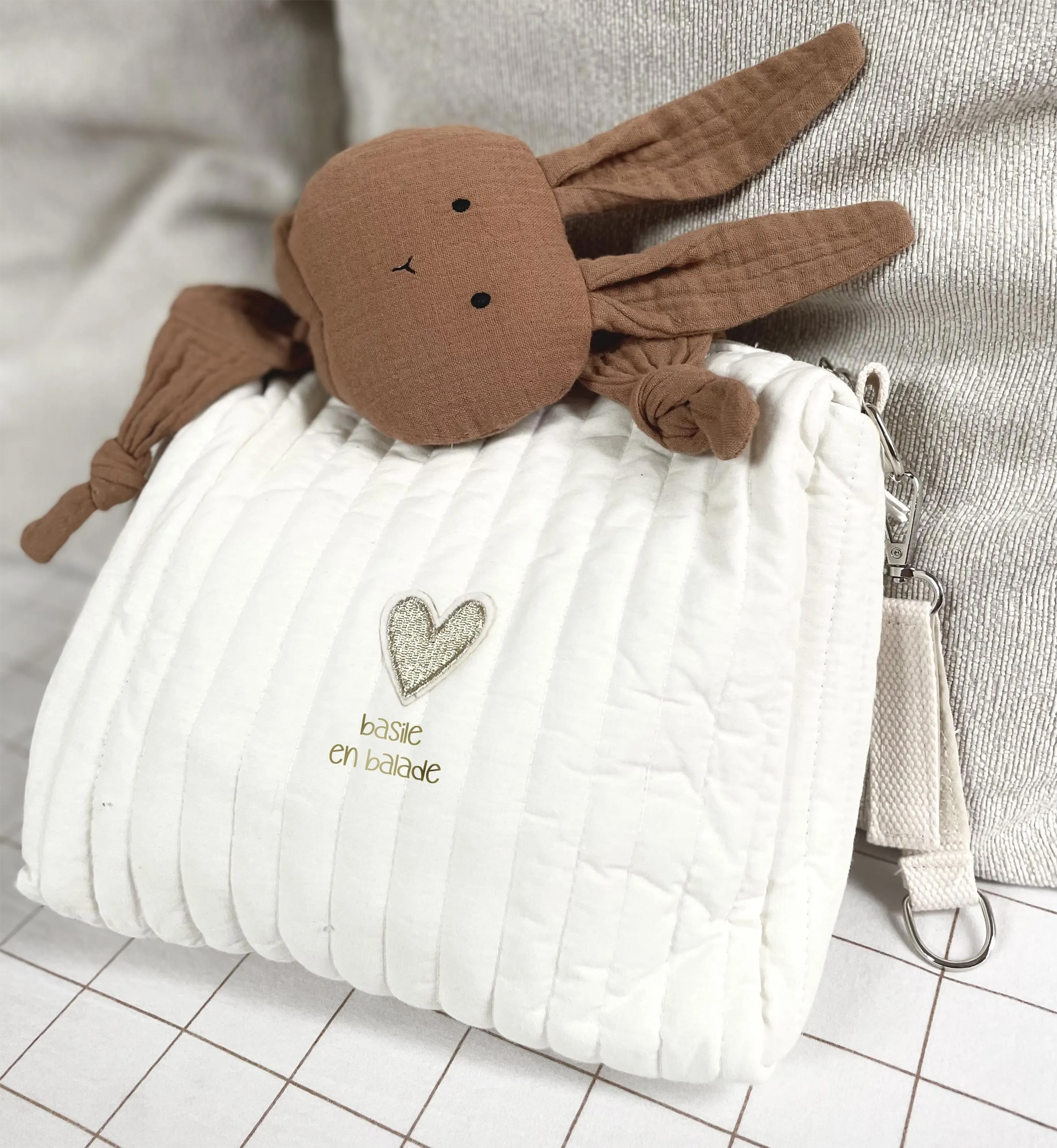 trousse de toilette doré et blanche