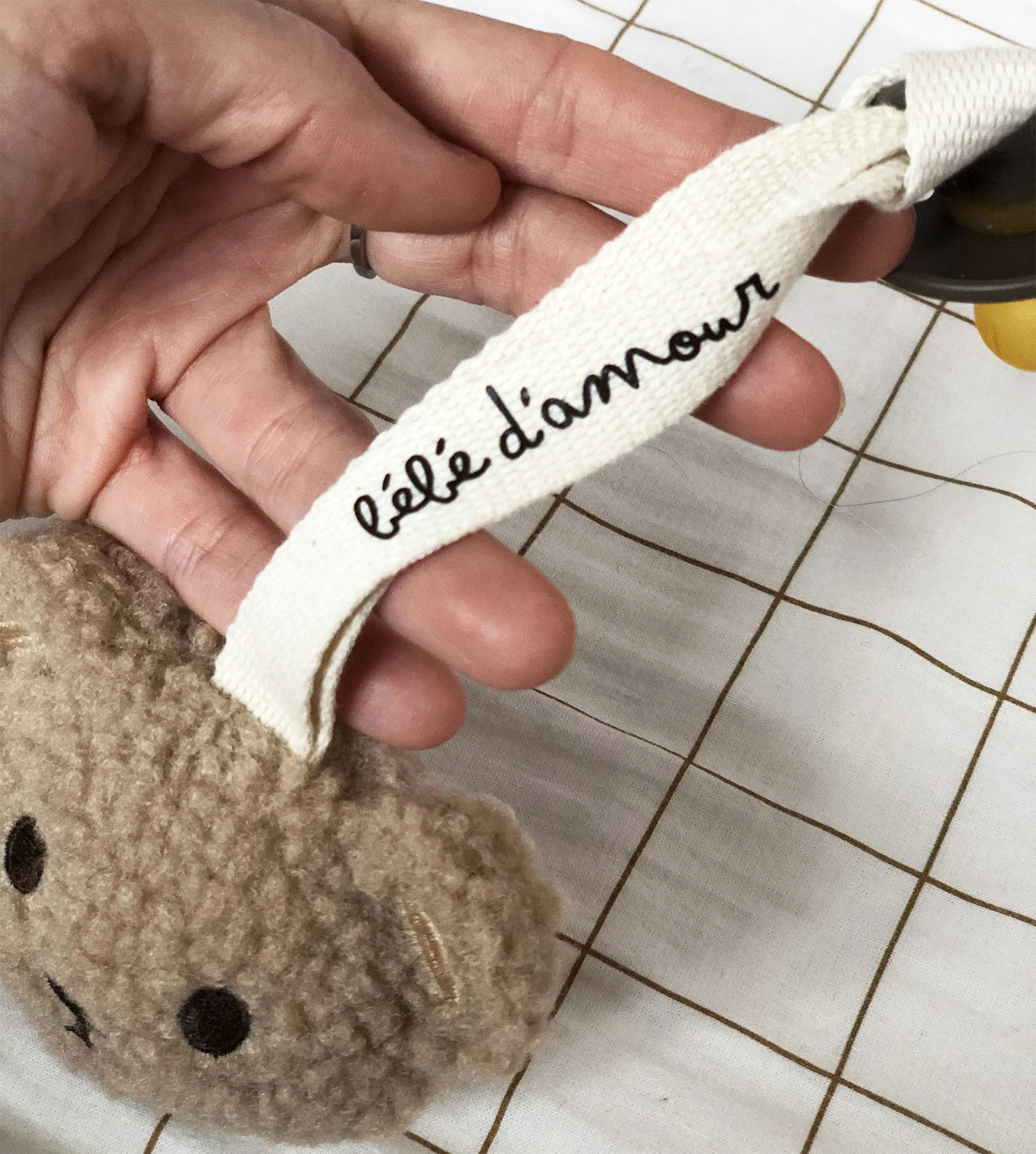 attache tetine prenom teddy bear