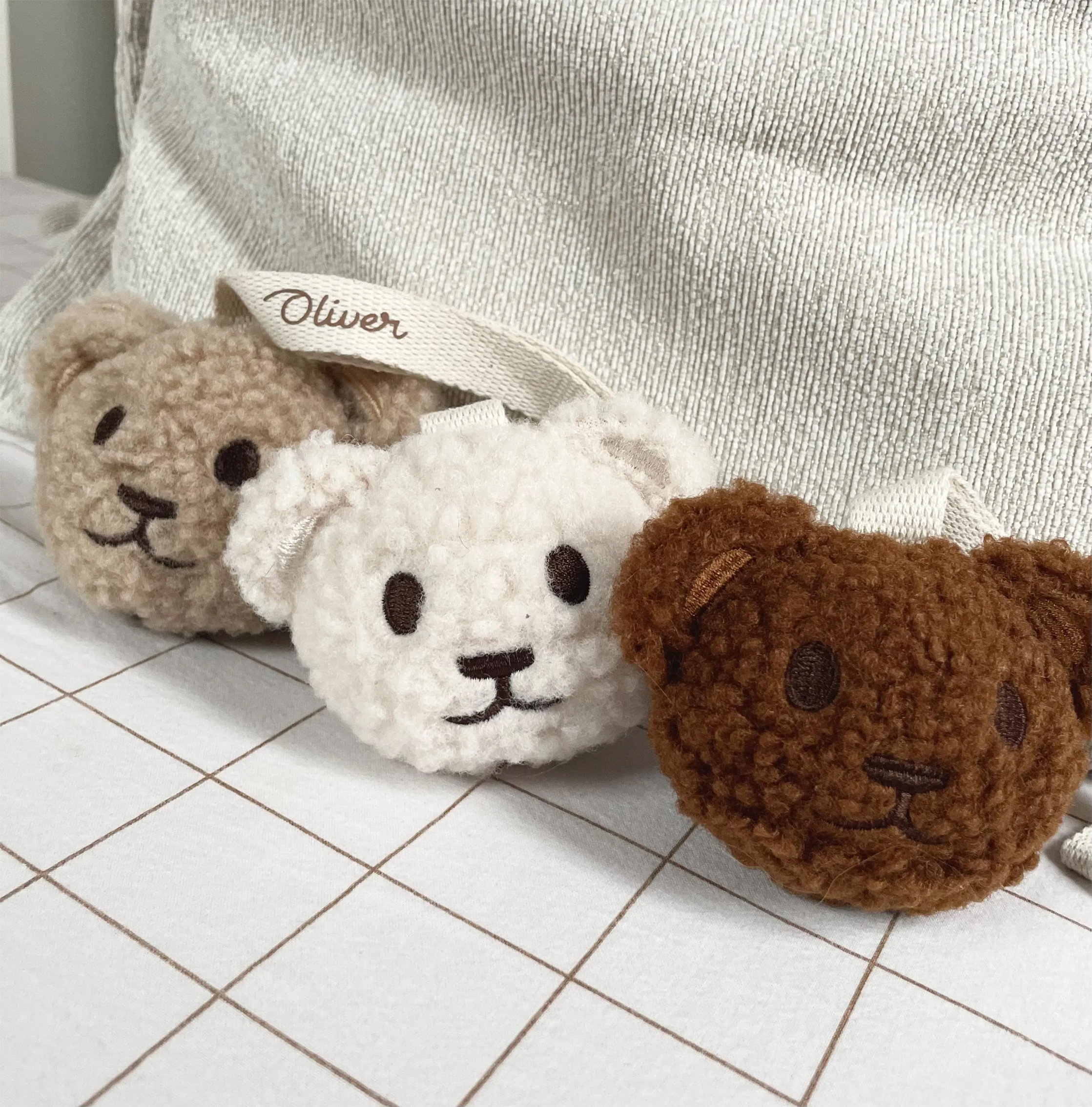 porte sucette tete dours fausse fourrure