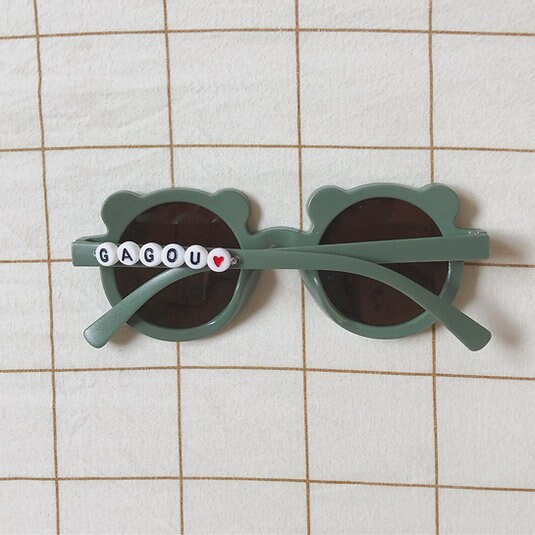 solaires enfant vert avec prénom coeur ou etoile