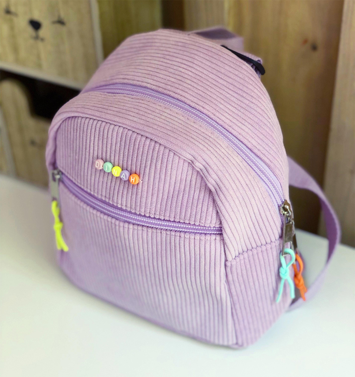 sac a dos velours prenom coloré