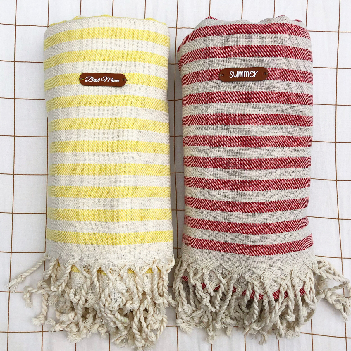 fouta a franges rayures rouge jaune texte