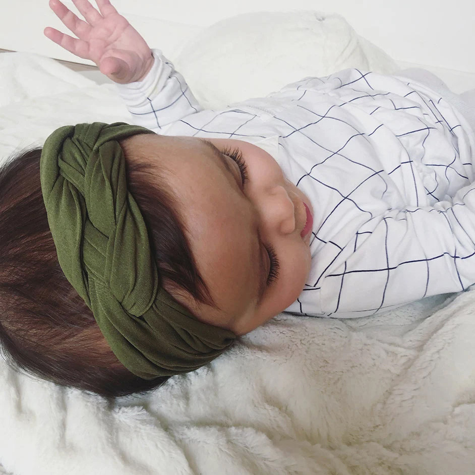 bandeau tressé vert kaki pour bébé