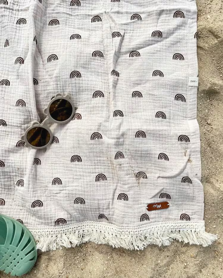fouta franges pour enfant motif arc en ciel