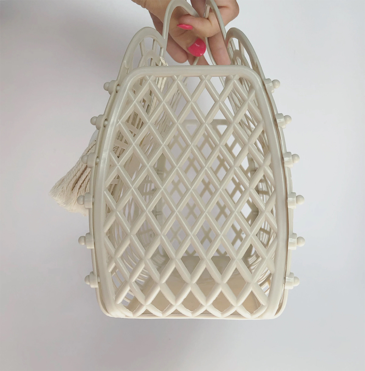 panier enfant pliable beige coquillage nacre pompon et perle bois
