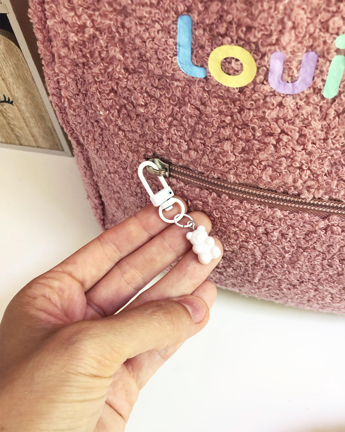sac à dos zippé breloque ourson bonbon