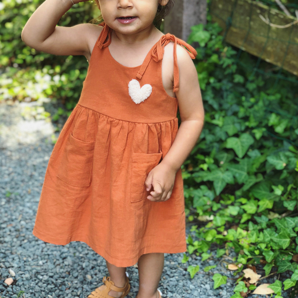 robe-legere-enfant-terracotta-lin-coeur-moumoute