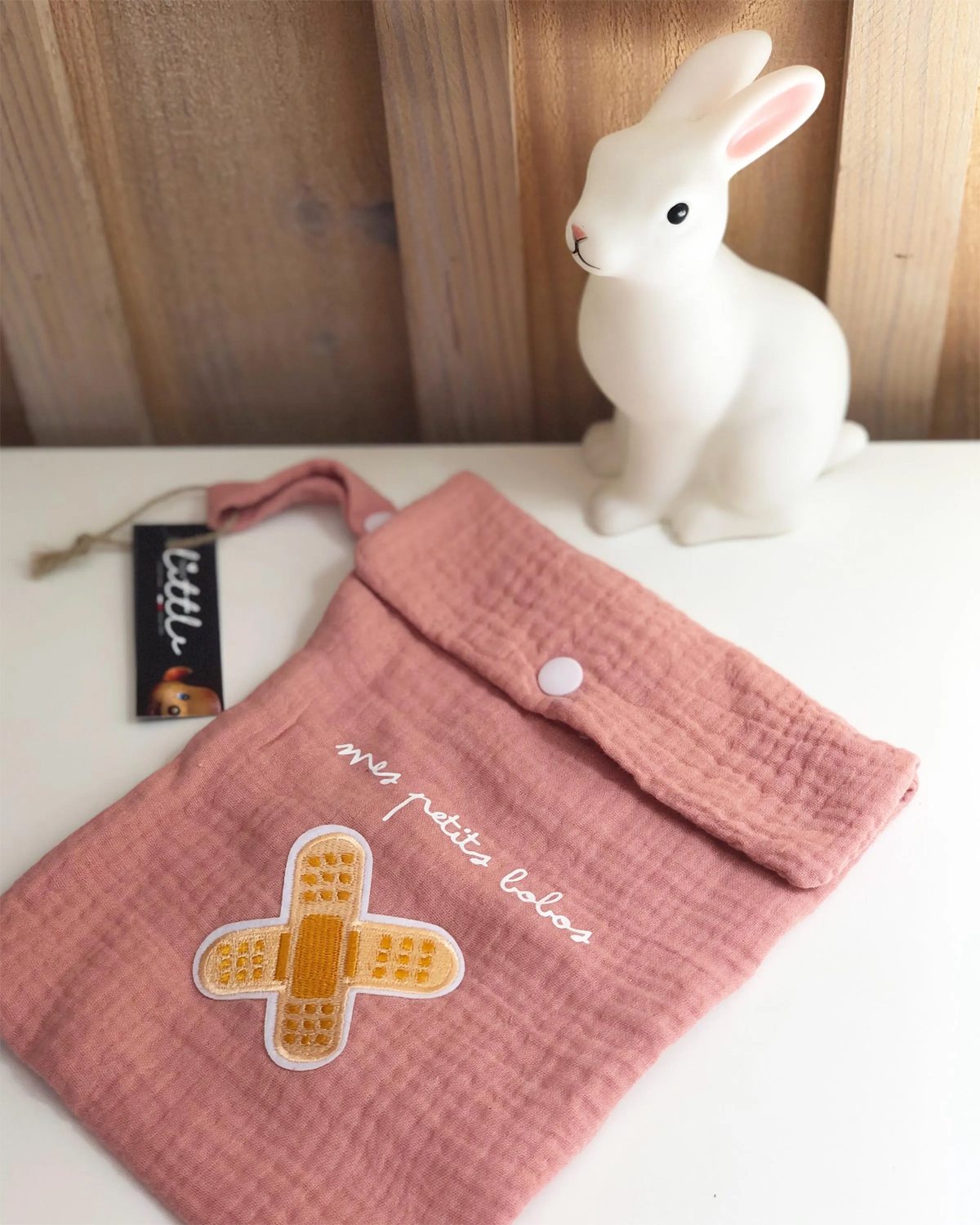 trousse-pharmacie-sacoche-enfant-pochette-poussette-voyage-texte-prenom