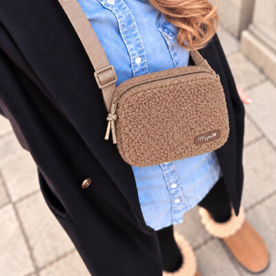sac-bandouliere-femme-moumoute-camel-personnalisable-personnalise
