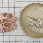 chapeau paille chat avec noeuf fleurs