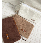trousse en tissu mouton beige marron et blanc