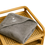 serviette-capuche-grise-personnalisee-tiago-coucher-solei-blancl
