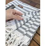 detail-etiquette-marque-fouta-personnalisee-maison-little
