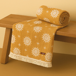 serviette-legere-plage-soleil-moutarde-franges-boheme-personnalise