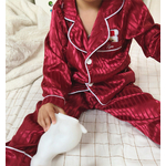 pyjama-rouge-noel-enfant-avec-lapin-blanc