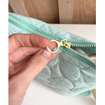 fermeture-éclair-rond-sac-enfant-personnalisé-coeur-mint-tissu-matelassé