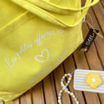sac-jaune-sangles-epaule-texte-blanc-cadeau-nounou