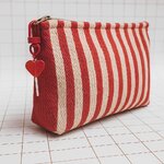 trousse-zipee-rouge-rayures-charm-coeur-st-valentin