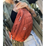 banane femme avec texte sur simili cuir