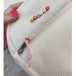 joli sac velours avec prénom perles colorées écru et rose