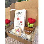 coffret-cadeau-maitresse-nounou-atsem-fin-annee-idee-cadeau-fleur-coeur