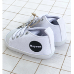 chaussons toile bébé blanc prénom noir étoile