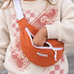 sac-banane-enfant-orange-personnalise-prenom-perles-coeur