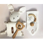 pack naissance bavoir hochet doudou personnalisé