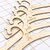 cintres-bois-bebe-inscriptions-dorees-dressing