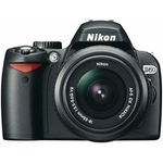 Nikon D60 reflex numérique noir avec objectif AF-S DX NIKKOR 18-55mm f3.5-5.6G VR (kit), vue de face